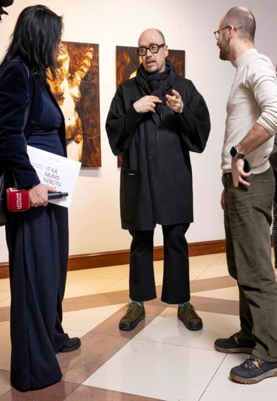 Ekskursija ar kuratoru izstādē 'It kā mums nebūtu, no kā bīties'